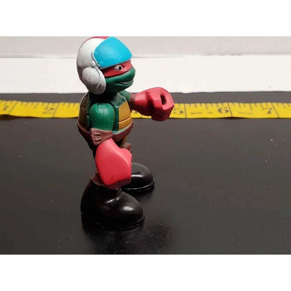 Teenage Mutant Ninja Turtles Raphael Mini Figure With Helmet 2014 Viacom